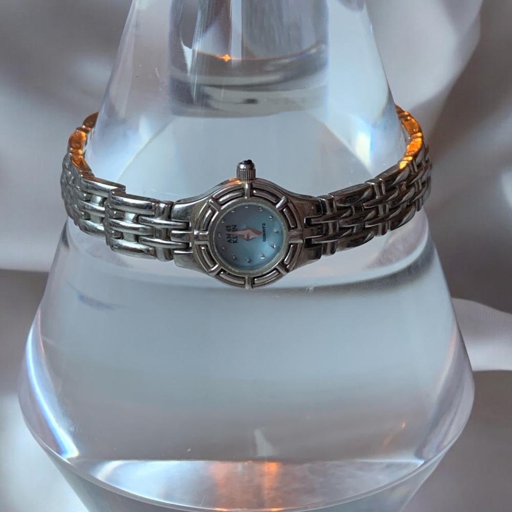 Vintage ANNE KLEIN Woman’s Quartz Movement Watch Silver Plated Accessories